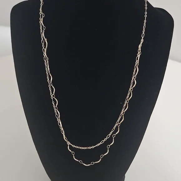 Kendra Scott Lori Gold Necklace - Picture 4 of 4